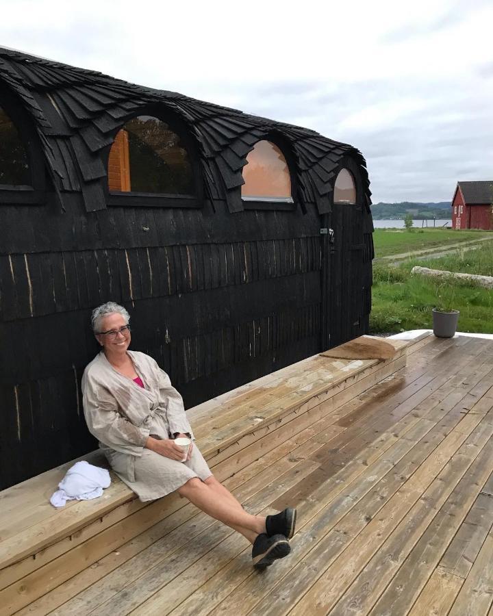 Straumen  Saga, Et Unikt, Sjarmerende Badehotell Med Fa Rom, Sauna Og Badebrygge - Inderoy מראה חיצוני תמונה