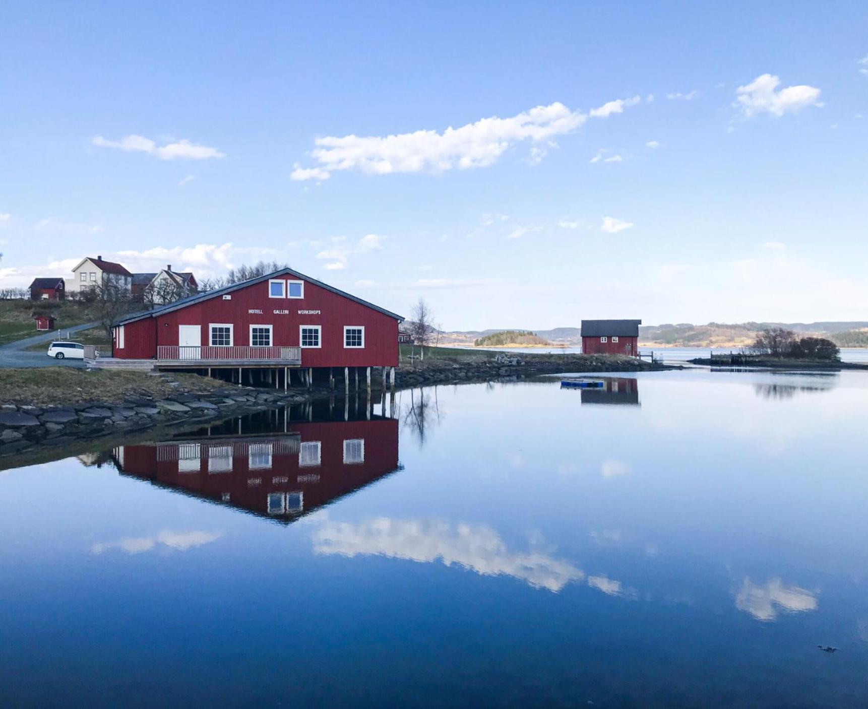 Straumen  Saga, Et Unikt, Sjarmerende Badehotell Med Fa Rom, Sauna Og Badebrygge - Inderoy מראה חיצוני תמונה