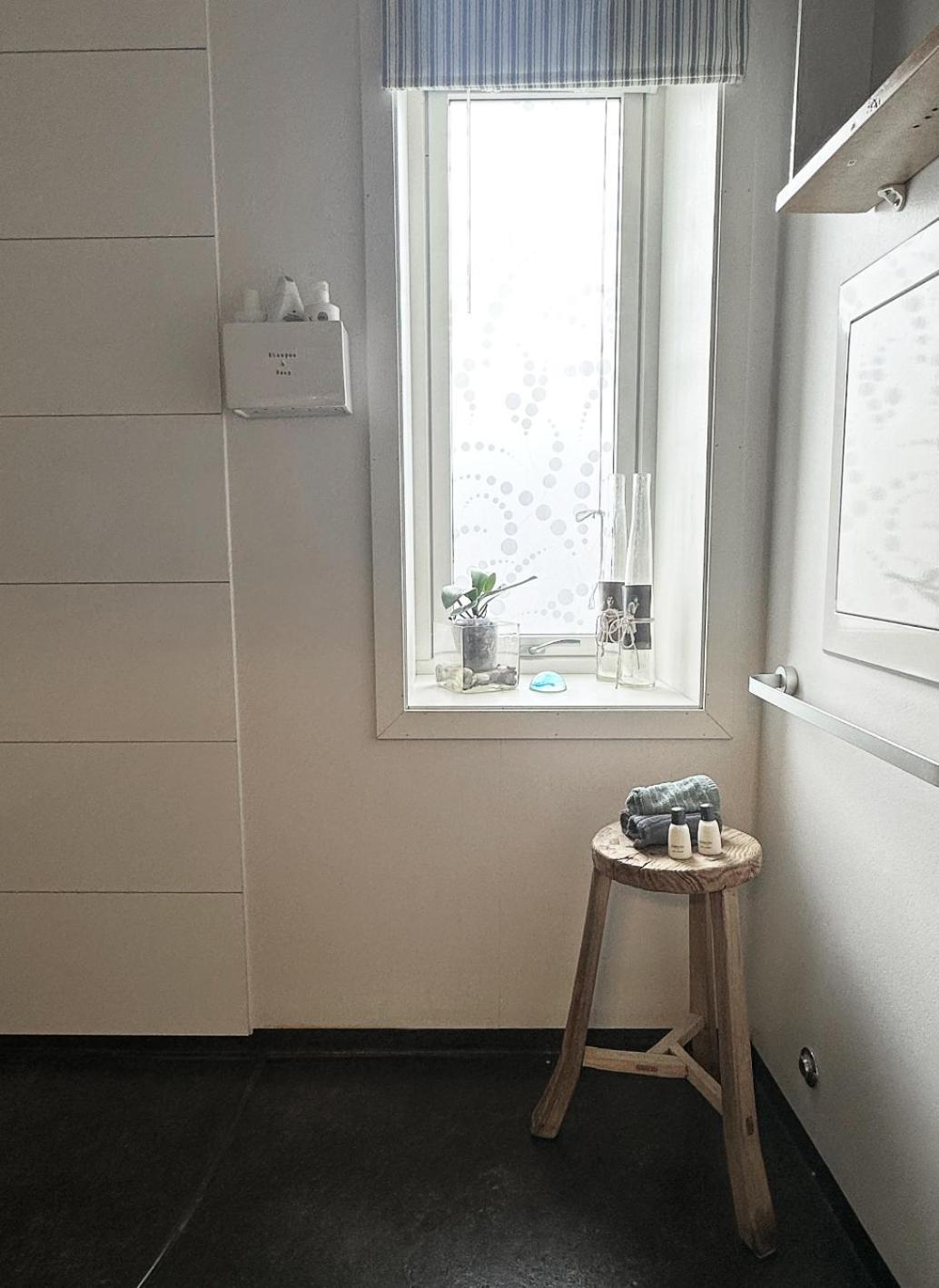 Straumen  Saga, Et Unikt, Sjarmerende Badehotell Med Fa Rom, Sauna Og Badebrygge - Inderoy מראה חיצוני תמונה